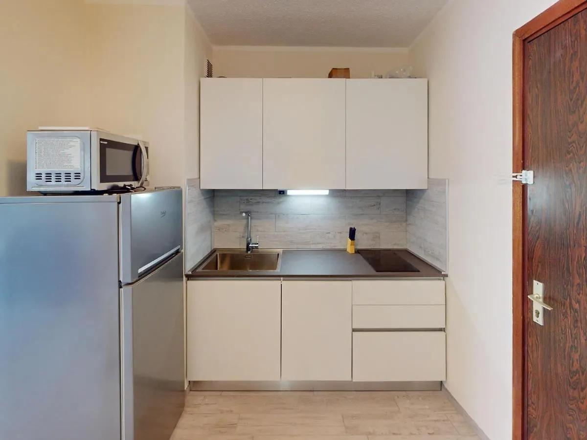 Studio Climatise Renove, Proche Mer Et Commerces, Avec Ascenseur Et Bus A Proximite - Fr-1-196-341 Menton 0*,