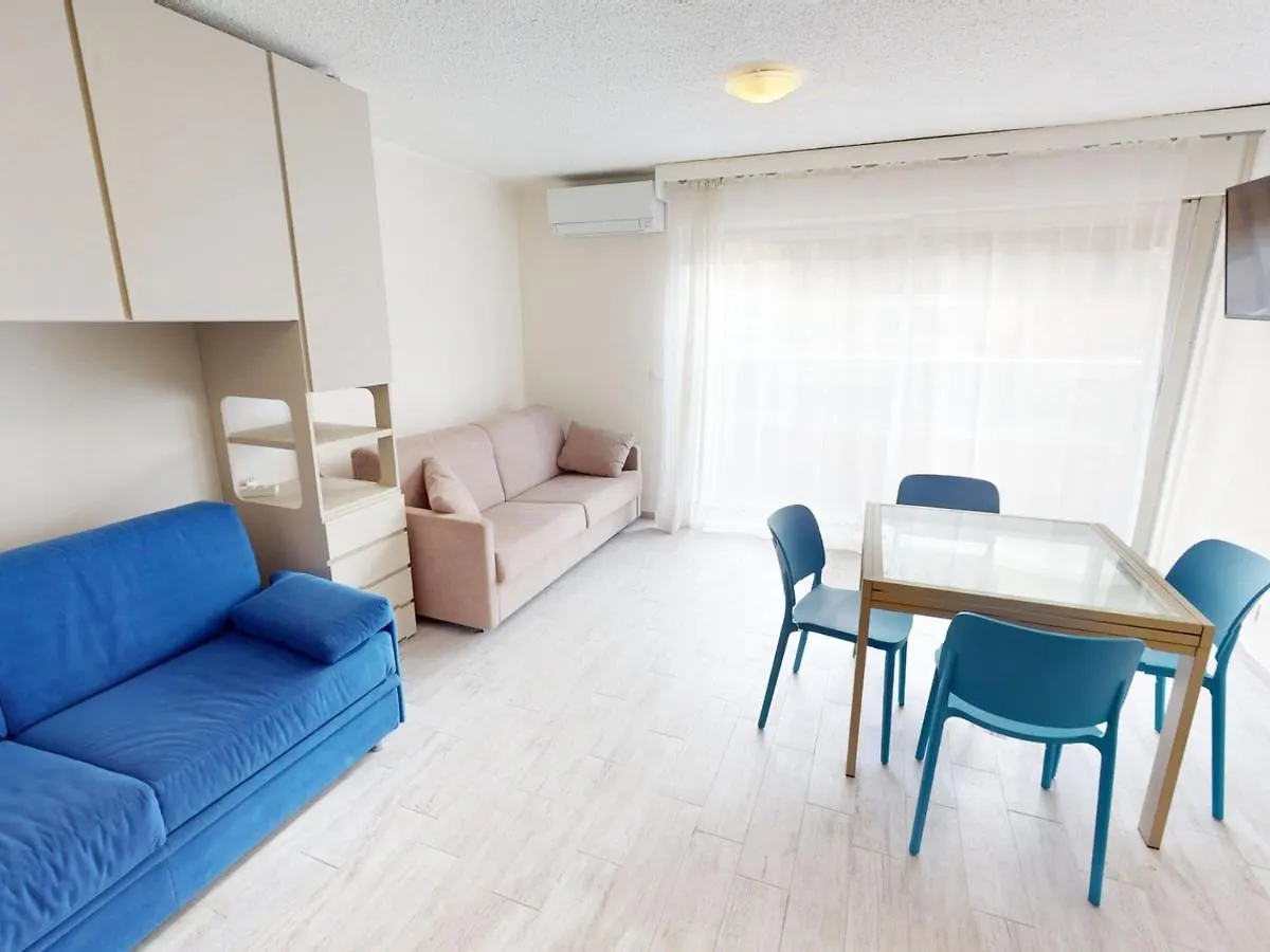 Studio Climatise Renove, Proche Mer Et Commerces, Avec Ascenseur Et Bus A Proximite - Fr-1-196-341 Menton Apartment